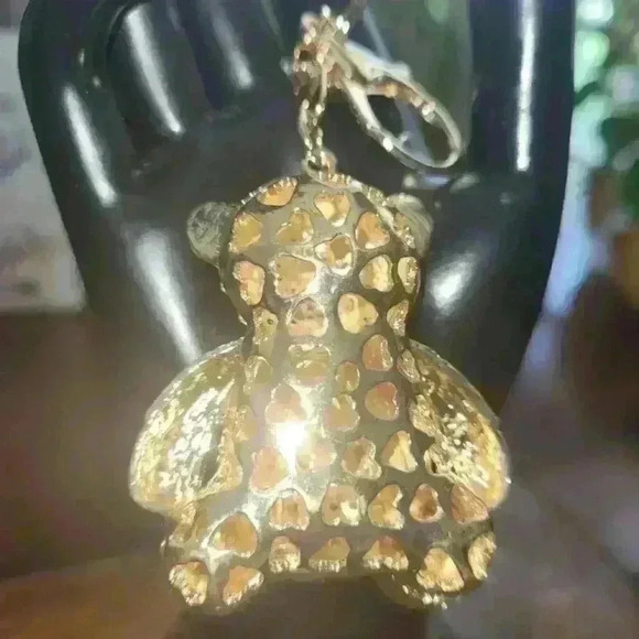 Bag Charm of bear in lavender and white sweater - Picture 3 of 4